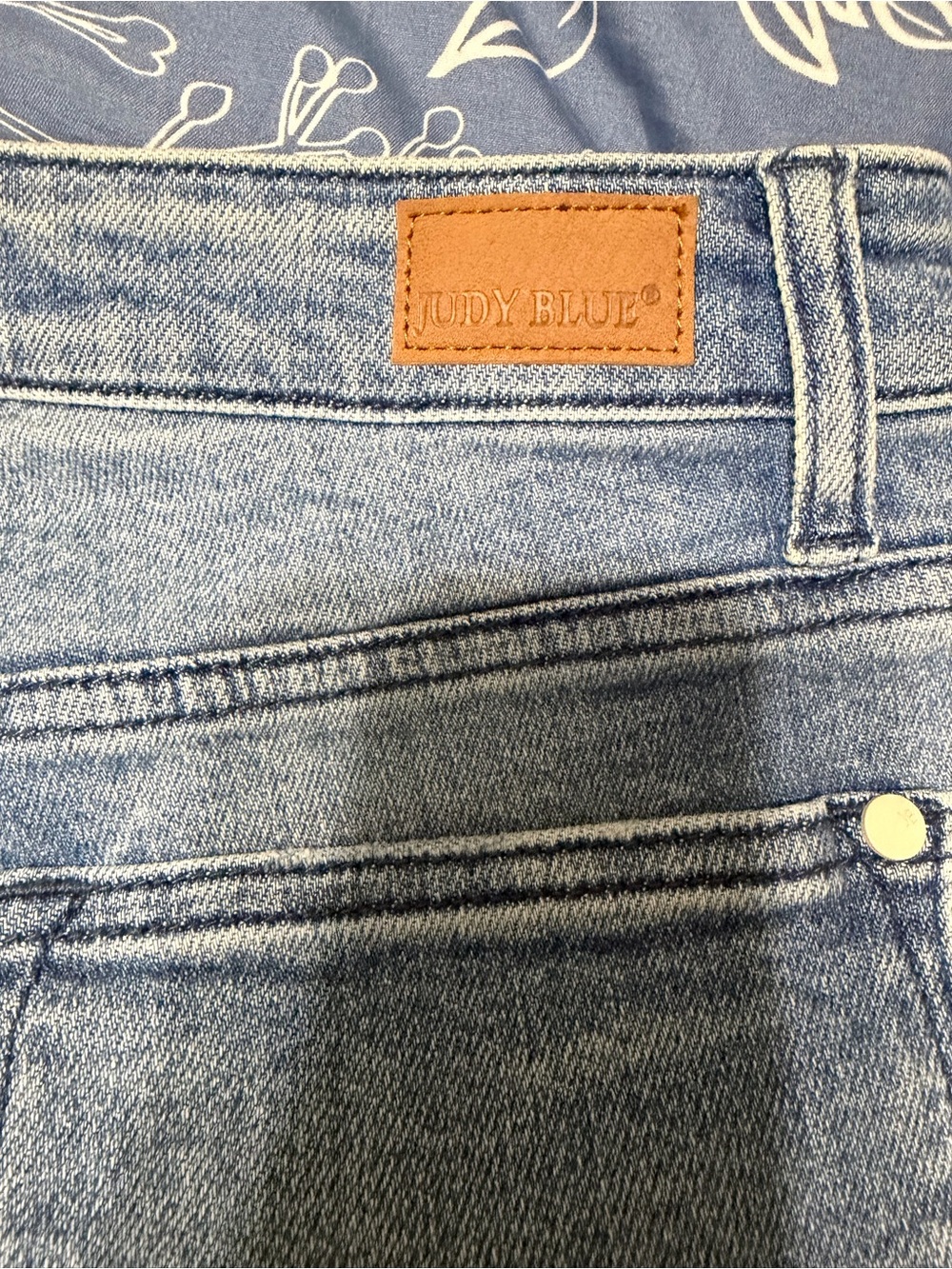 Judy blue relaxed, fit jeans women’s size 9
29  stretch medium wash high rise - Picture 5 of 12